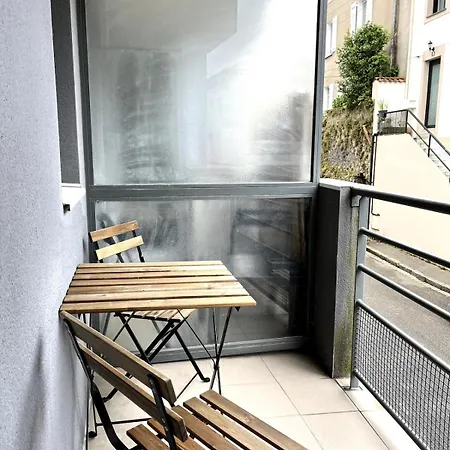 T2 Au Calme Proche Mellinet Avec Parking Et Balcon