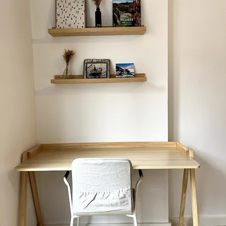 T2 Au Calme Proche Mellinet Avec Parking Et Balcon * نانت