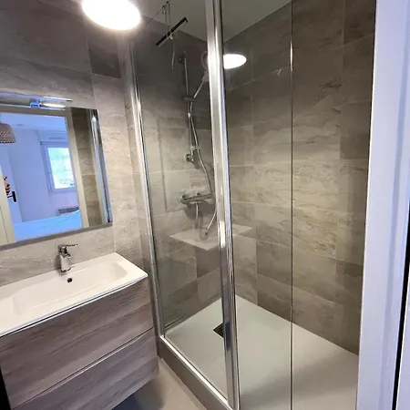 T2 Au Calme Proche Mellinet Avec Parking Et Balcon * نانت