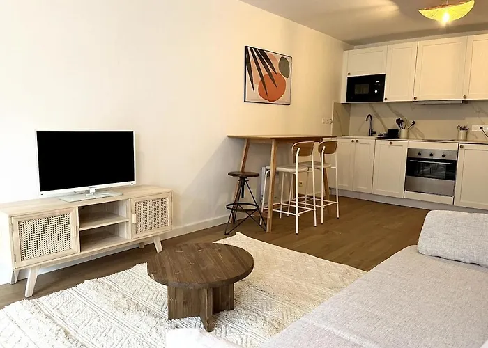 T2 Au Calme Proche Mellinet Avec Parking Et Balcon Apartment *