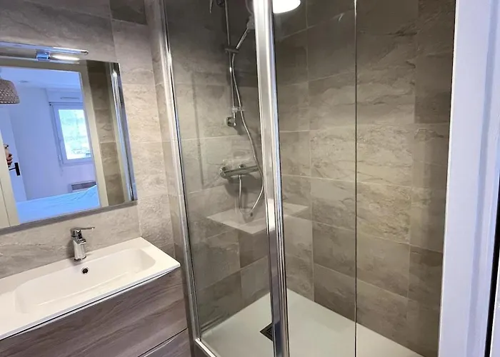 T2 Au Calme Proche Mellinet Avec Parking Et Balcon * Nantes