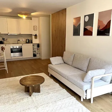 T2 Au Calme Proche Mellinet Avec Parking Et Balcon Lejlighed Nantes